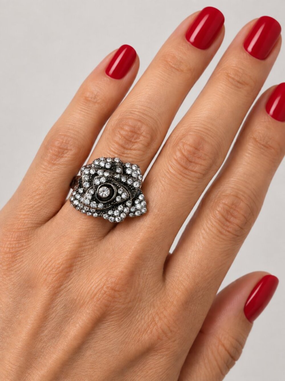 Rhinestone Rose Statement Ring Silver Tone Stretch Band Adjustable Cocktail Ring